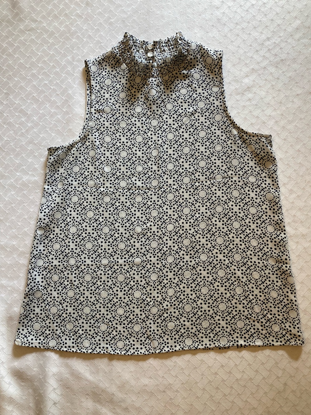 Sleeveless Black and White Printed Mock Neck Top